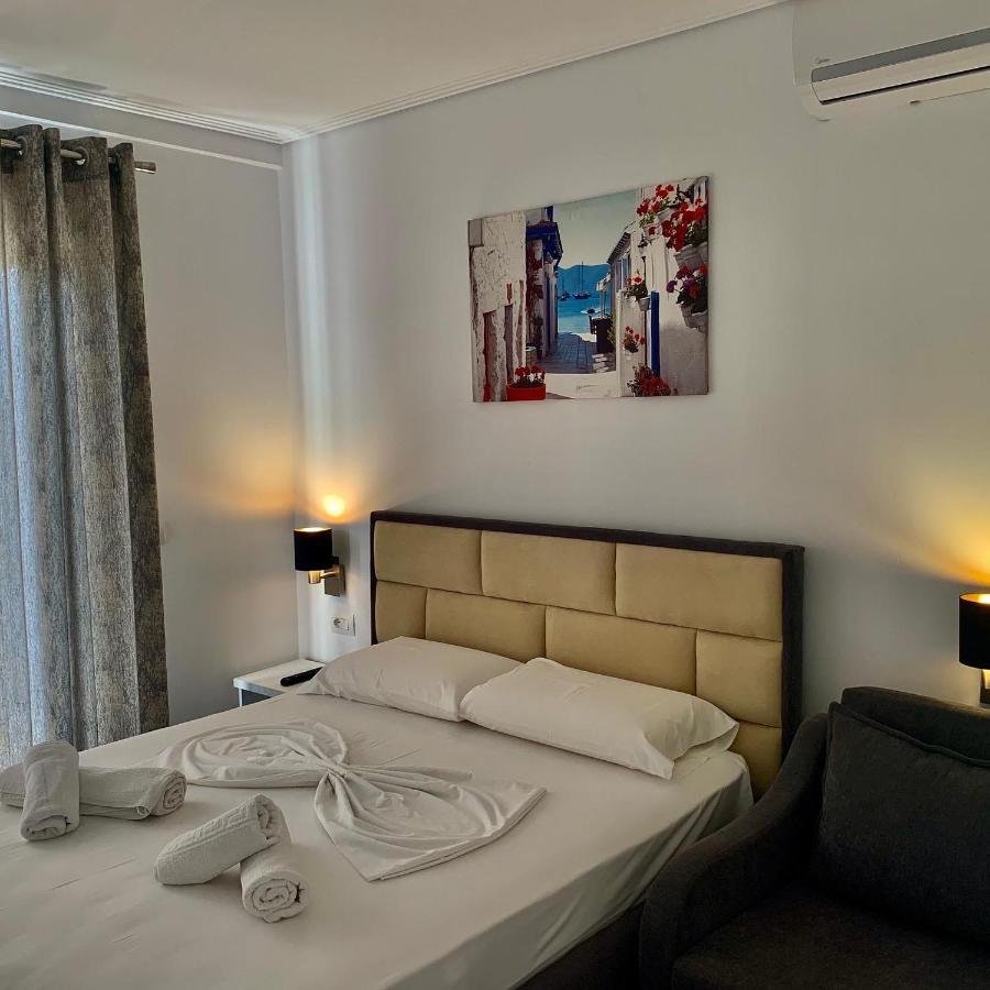 Piazza Hotel Jakova Ксаміл Екстер'єр фото