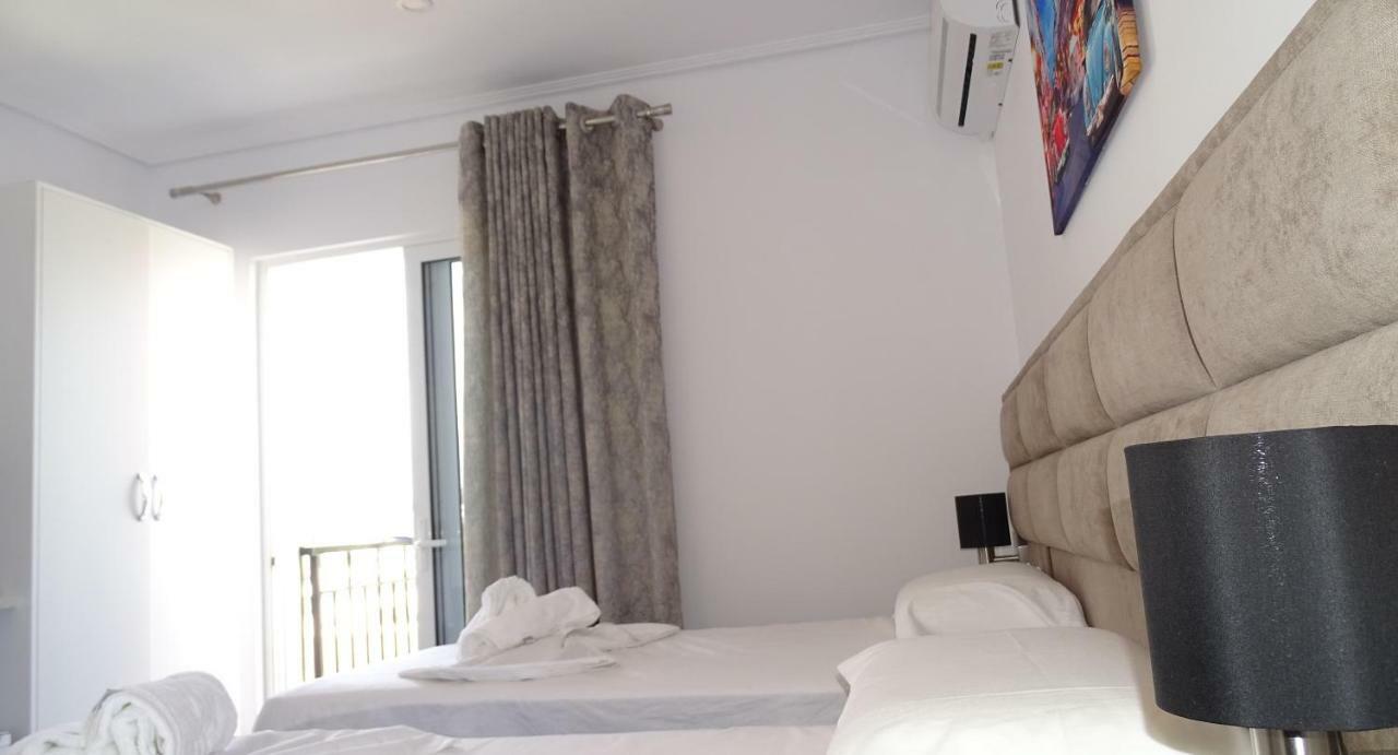 Piazza Hotel Jakova Ксаміл Екстер'єр фото
